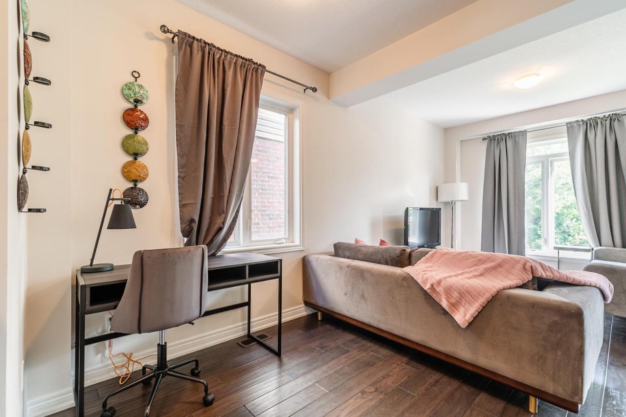 Globalstay Modern Townhomes In Lakeshore Steps To The Beach Χάμιλτον Εξωτερικό φωτογραφία