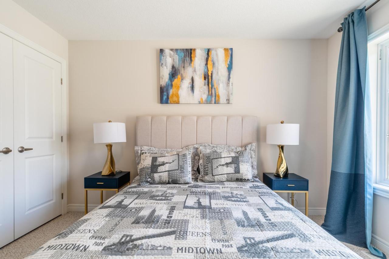 Globalstay Modern Townhomes In Lakeshore Steps To The Beach Χάμιλτον Εξωτερικό φωτογραφία