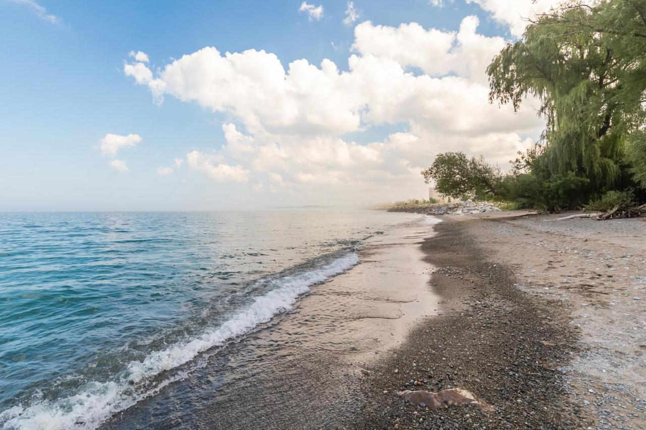 Globalstay Modern Townhomes In Lakeshore Steps To The Beach Χάμιλτον Εξωτερικό φωτογραφία
