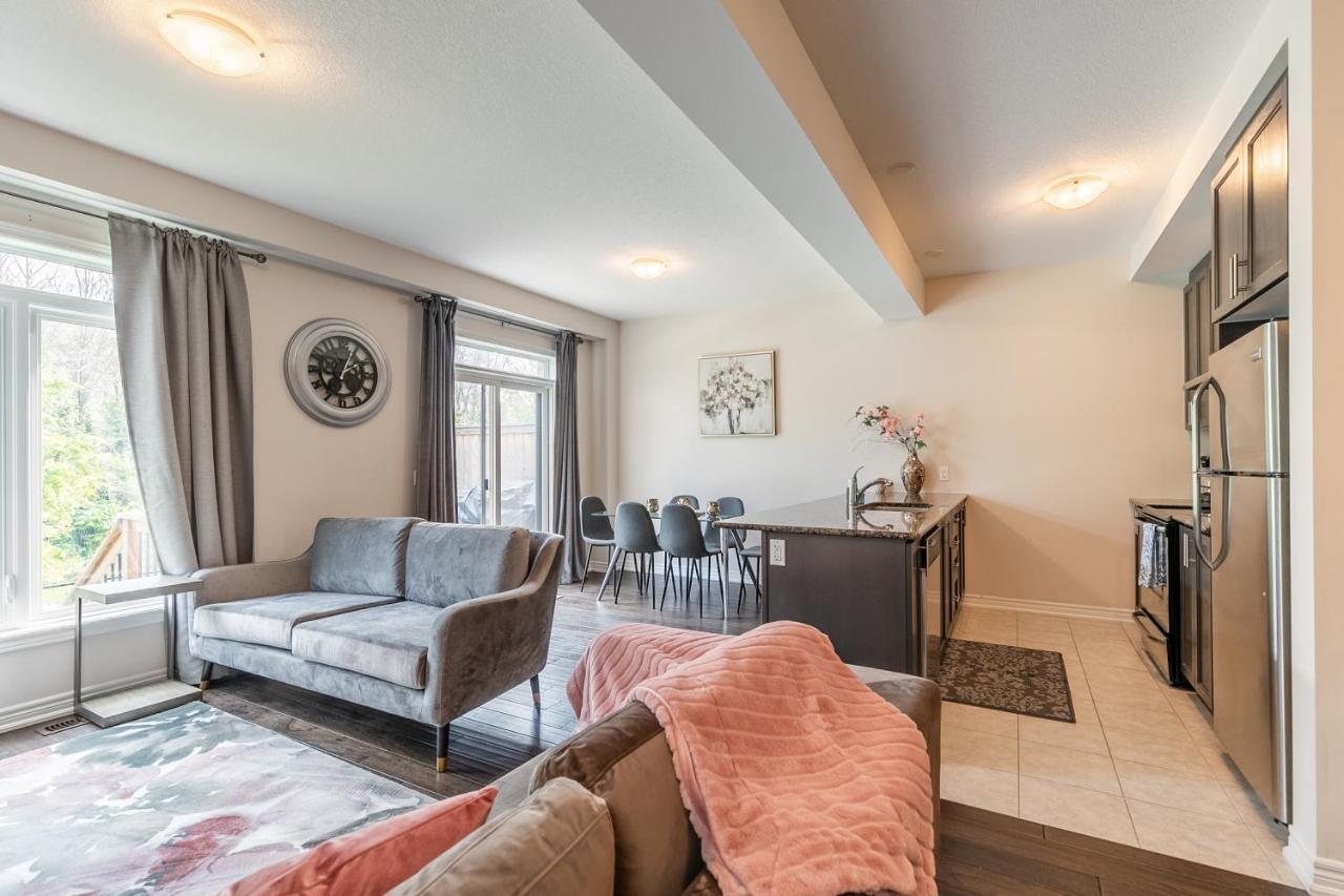 Globalstay Modern Townhomes In Lakeshore Steps To The Beach Χάμιλτον Εξωτερικό φωτογραφία