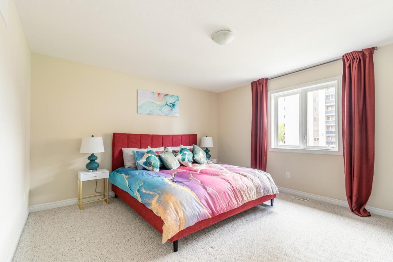 Globalstay Modern Townhomes In Lakeshore Steps To The Beach Χάμιλτον Εξωτερικό φωτογραφία