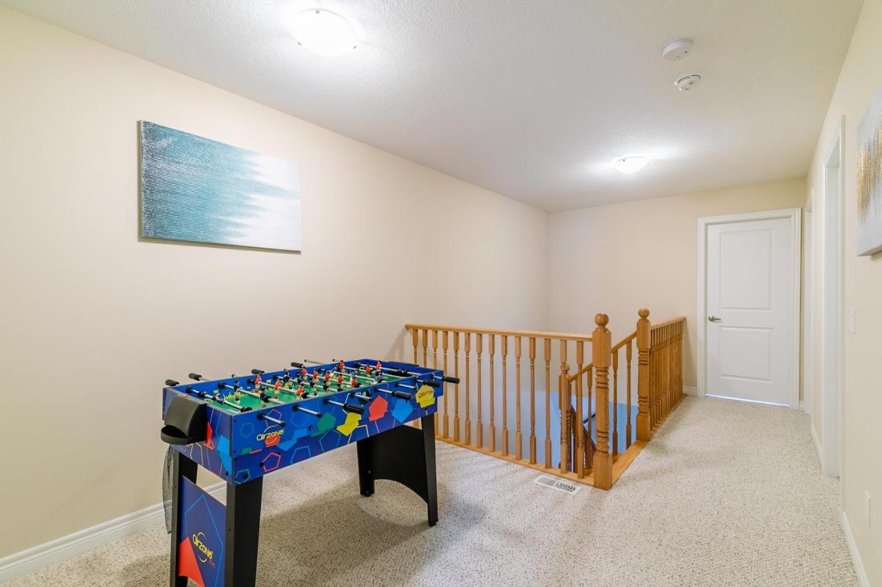 Globalstay Modern Townhomes In Lakeshore Steps To The Beach Χάμιλτον Εξωτερικό φωτογραφία