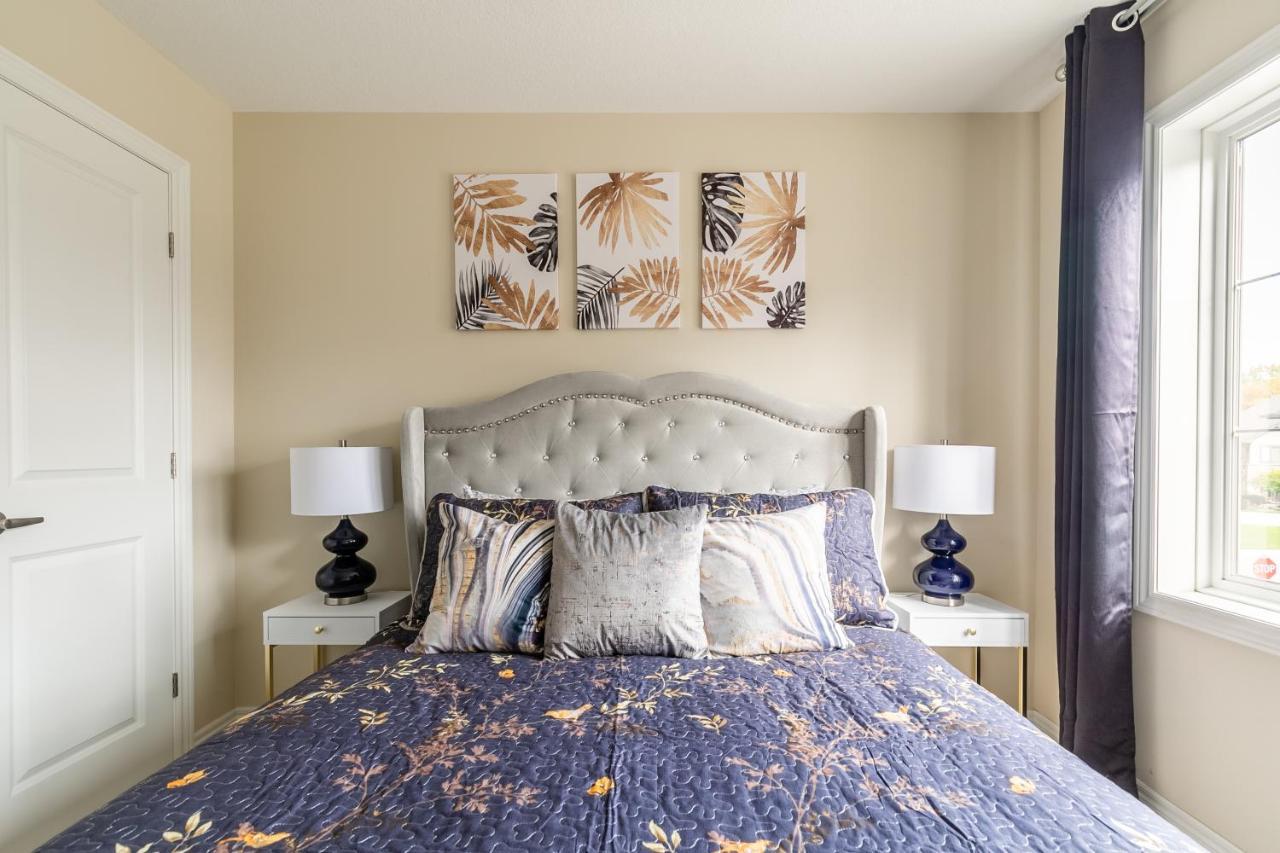 Globalstay Modern Townhomes In Lakeshore Steps To The Beach Χάμιλτον Εξωτερικό φωτογραφία